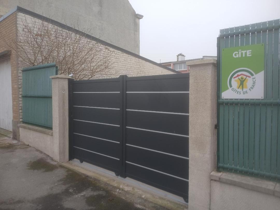 Zouzoubelle Coudekerque-Branche Exterior foto